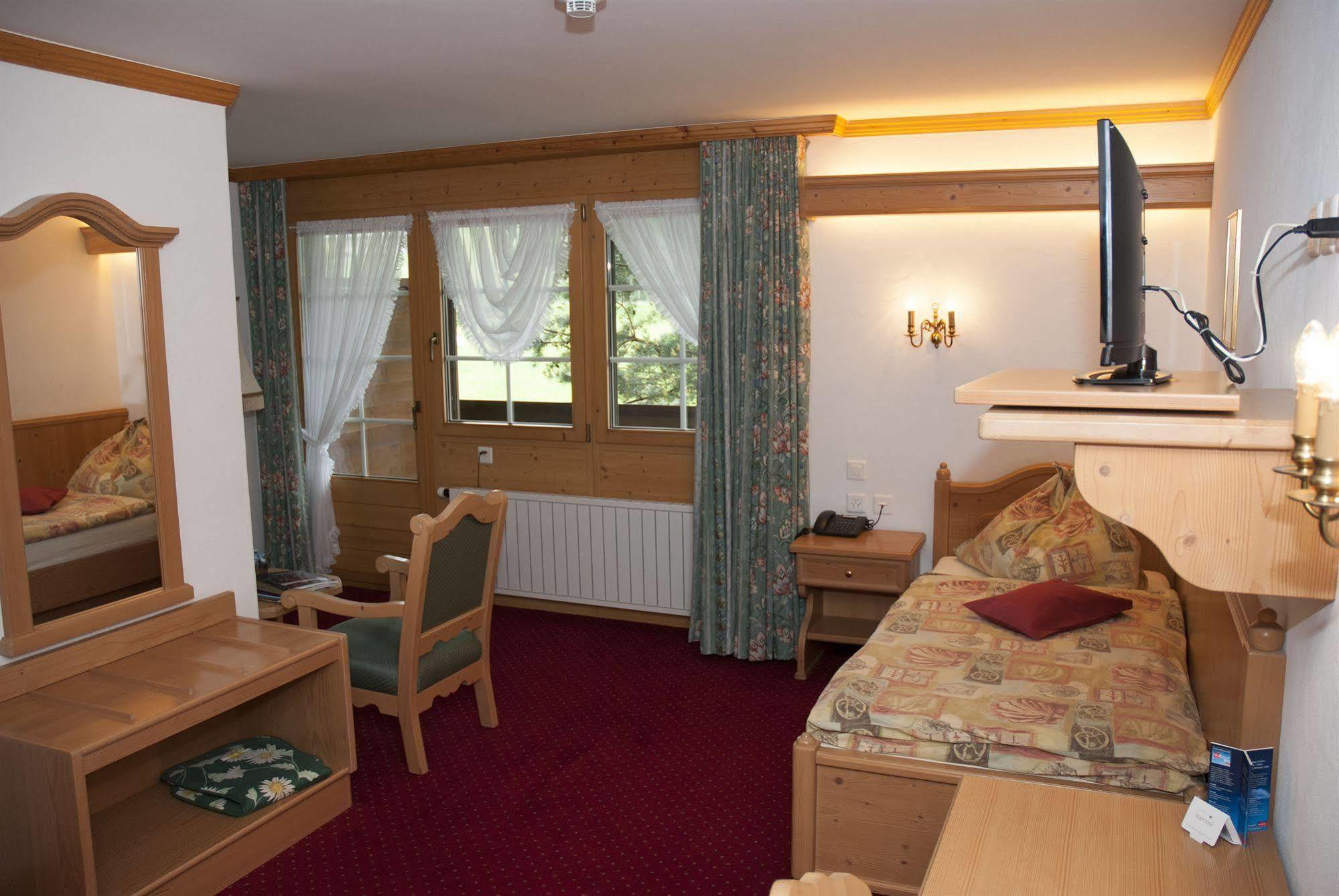 Hotel Simmenhof Lenk Eksteriør bilde