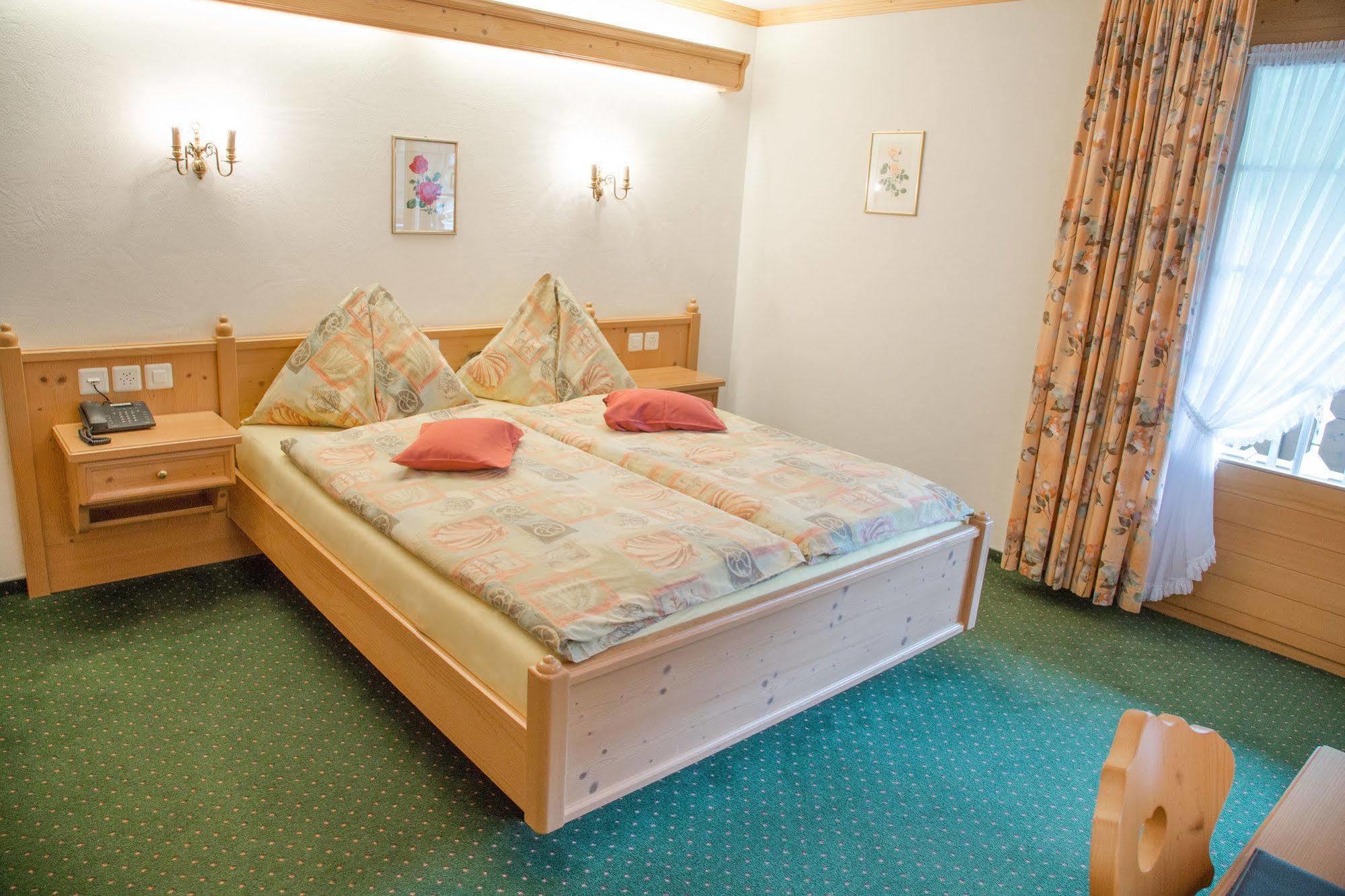 Hotel Simmenhof Lenk Eksteriør bilde