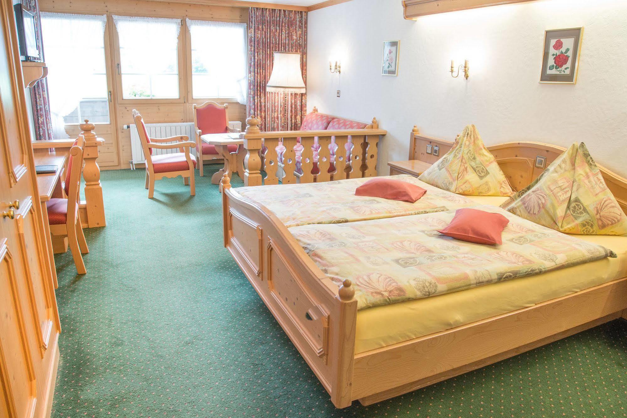Hotel Simmenhof Lenk Eksteriør bilde